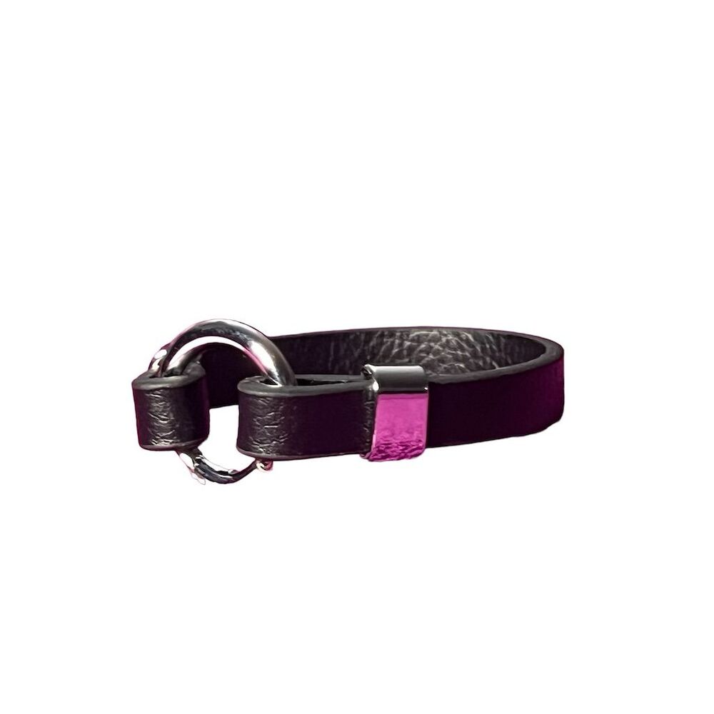 Elegant Black Leather Bracelet with Silver Ring Clasp Unisex Fashion - Picture 2 of 14